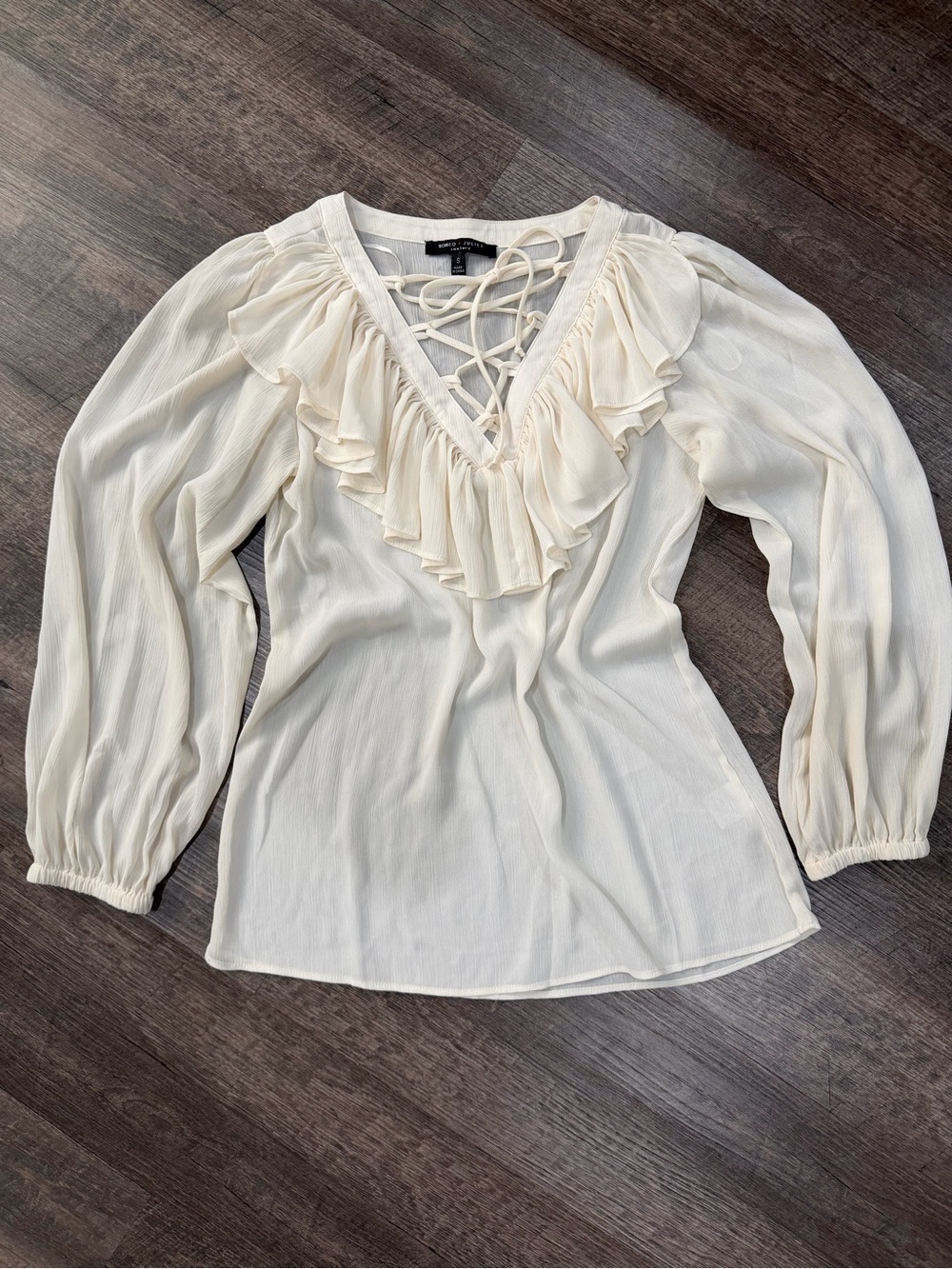 Romeo & Juliet Couture Cream Ruffle Lace-Up V-Neck Blouse